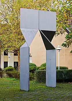 Doppelfaltung 1989, Stahl verzinkt, Hochschulcampus Unna