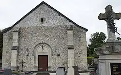 Kirche Saint-Pierre-ès-Liens und Gefallenendenkmal
