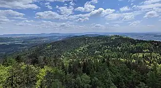 Blick vom Berg Žaltman – Hexenstein über das Habichtsgebirge