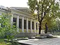 Das nach ihm benannte Museum mit seinem Denkmal in Dnipro
