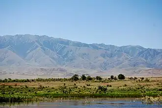 Alakölsee im Alaköl-Biosphärenreservat im Sommer