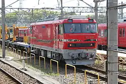 Abgestellte Lokomotive der Baureihe EL120