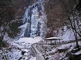 Shirai-Wasserfall im Winter