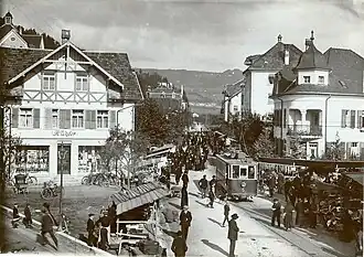 Markt im Zentrum von Heerbrugg 1919 mit Tram