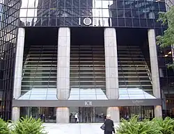 Eingangsportal und Vorplatz an der Ecke Park Avenue / 40th Street