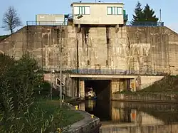 Westliches Untertor der Écluse de Réchicourt-le-Château