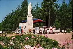 Marienstatue „Notre-Dame des pins dorés“
