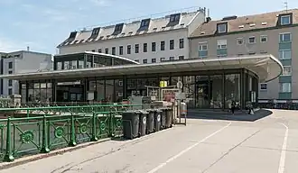 Aufnahmsgebäude Längenfeldgasse