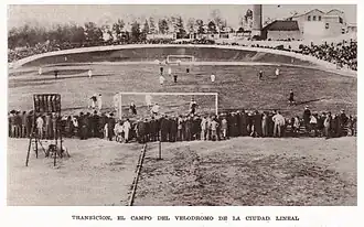 Real Madrid bei einem Fußballspiel im Velódromo de Ciudad Lineal