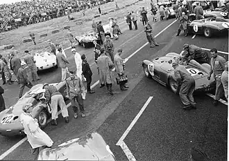 Der von André Simon beim 1000-km-Rennen von Kristanstad 1956 gefahrene Maserati 300S (Startnummer 12)