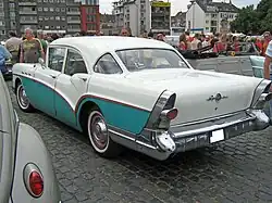 Buick Special 4-Door Heck (1957)