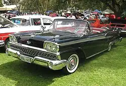Ford Galaxie Sunliner Convertible (1959)