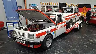 Ausführung als Rallye-Transportfahrzeug