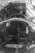 Ausgebrannter Kirchenraum vor Beginn der Restaurierung, 1985