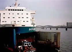 Öffnen der Bugpforten