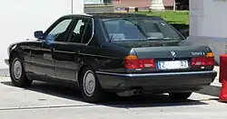 BMW 750i, Heckseitenansicht