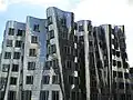 Neuer Zollhof (auch als Gehry-Bauten bekannt)