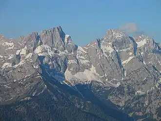 Östliche Karwendelspitze (links) und Vogelkarspitze (rechts) von der Tölzer Hütte