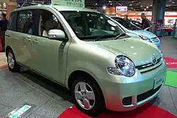 Toyota Sienta (2006)