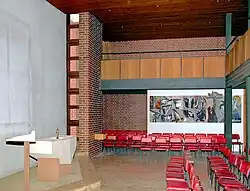 Schlosskapelle mit Kreuzweg