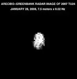 Radarbild von Asteroid 2007 TU24 aufgenommen am 28. Januar 2008, etwa 12 Stunden vor der nächsten Annäherung an die Erde