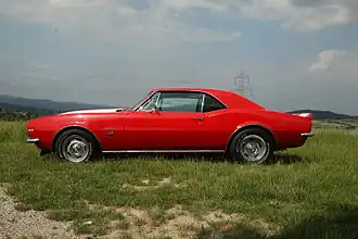 1967 Chevrolet Camaro Coupé Seite mit optionalem Heckspoiler