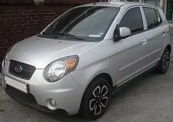 … und mittleren Variante (mit optionalen Felgen).