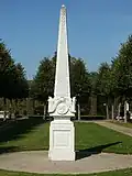 Obelisk im Kreisparterre