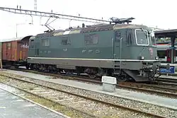 SBB Re 4/4II 11309 im al­ten Grün, aber mit Kli­ma­an­la­ge