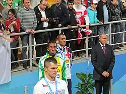 Andrew Osagie (hinten, bei der Siegerehrung der Hallen-WM 2012) kam auf den fünften&nbsp;Platz