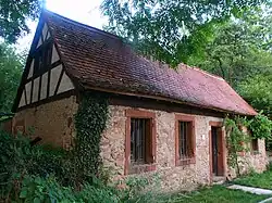 Karoline-von-Günderrode-Haus auf dem Hof Trages