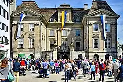 Münsterhof, Zunfthaus «zur Meisen»