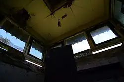 … mit Schießscharten, schussfesten Scheiben und Bodenstahlplatten