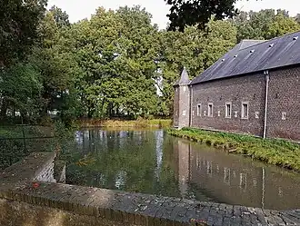 Wassergraben an der Vorburg