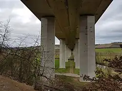 Blick in Richtung Nordosten unter der Taubertalbrücke (Januar 2018)