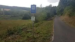 Der Radweg entlang des WSG Tauberaue in Richtung Gerlachsheim