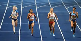 Halbfinale drei: (v.&nbsp;l.&nbsp;n.&nbsp;r.): Amy Allcock, Madiea Ghafoor, Justyna Święty-Ersetic, Libania&nbsp;Grenot