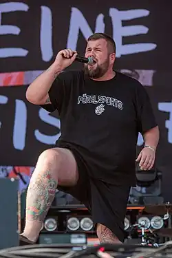 Jan Gorkow mit Feine Sahne Fischfilet bei Rock im Park 2019