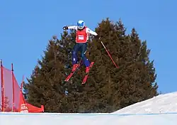 Lia Nilsson beim Team-Ski-Snowboard-Cross-Wettbewerb