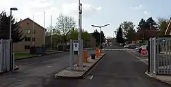 Eingang zur ehemaligen Limeskaserne bei Lich, heute ein Standort der Bereitschaftspolizei