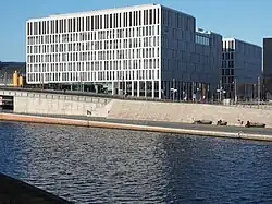 PwC-Gebäude am Alexanderufer