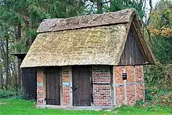 Schafstall und Herzhaus