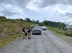 Bei der Grundschule in Mapelai (2022)