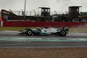 Aufnahme des F1 W13 von George Russell im verregneten Silverstone