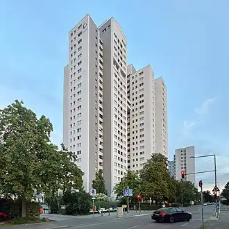 Hochhaus Joachim-Gottschalk-Weg 1, Entwurf Manfred J. Hinrichs, Ausführung 1965–1968