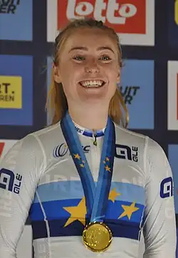 Lara Gillespie als Europameisterin im Ausscheidungsfahren (2025)