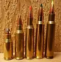 von Links: .22&nbsp;TCM, .221&nbsp;Remington&nbsp;Fireball, .222&nbsp;Remington, .223&nbsp;Remington, .222&nbsp;Remington&nbsp;Mag.