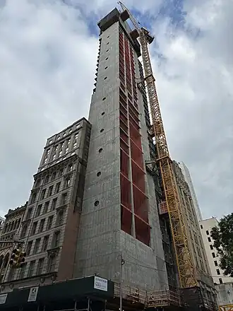 Baufortschritt am 28. Juli 2023 und …