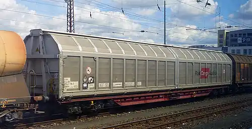 Schiebewandwagen der RCA mit Drehgestellen der Bauart TVP 2007