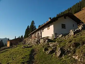Almhütte der Seebergalm